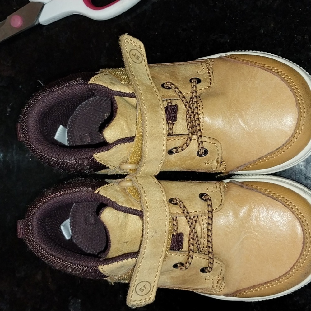 Stride rite 8 Tan Boots for Toddler boys